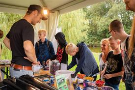 3366 FvdB 20180818 (Medium)