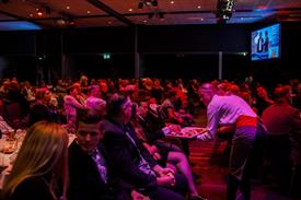 7715 FvdB 20191214 (Middel)