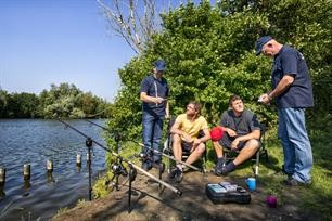 Controleurs Sportvisserij ontvangen controlepas 2023