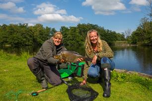 De Visvrouwen terug op tv! (video)