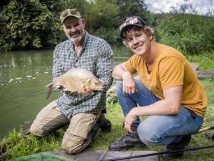 Driftend op witvis in aflevering 4 VIS TV (video)