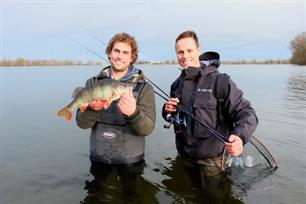 Karpers en megabaarzen in eerste aflevering VIS TV XL 2020 (video)