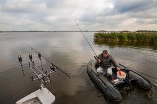 Karpervissen: bootavontuur op de Friese boezem