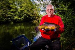 Karpervissen - dobberen op zeelt