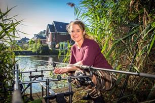 Karpervissen: van paardenmeisje tot bivy queen