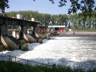 Minister Schultz van Haegen: 'Vissterfte waterkrachtcentrales moet omlaag'