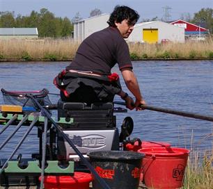 Op de man af - Luc de Werd