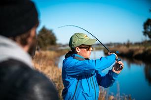 Op Drentse beeksnoek in aflevering drie VIS TV 2020 (video)