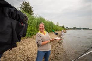 Riviervissen op wit- én roofvis in aflevering 2 De Visvrouwen (video)