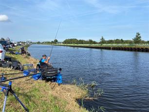 Team Limburg 1 aan kop in  Top Team Competitie dobbervissen voor senioren