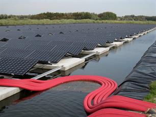 Terughoudendheid geboden bij zonneparken op water