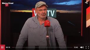 Terugkijken: Marco Kraal promoot zijn theatervoorstelling op TV (video)