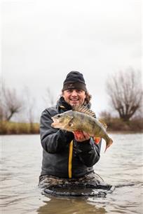 Terugkijken: VIS TV afl. 4 - grote baars met Pieter-Bas Broeckx (video)