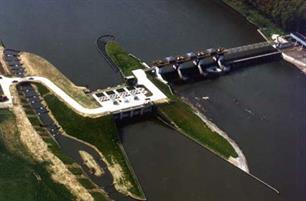 Tweede Kamerlid Jacobi (PvdA) stelt minister I&M vragen over waterkracht