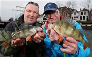 Visblad TV - Baarzenbal in Brielle
