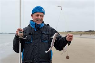 VISblad TV: experimenteel strandvissen (video)