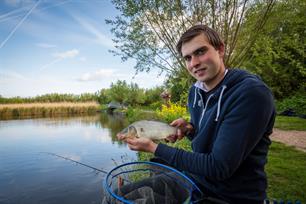 VISblad TV: feederen op giebel