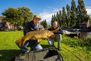 VISblad TV - Karpervissen in 'Mokum mobiel'