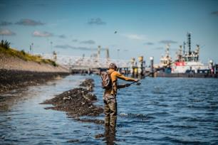 VISblad TV: overdag vs. 's nachts op zeebaars (vid