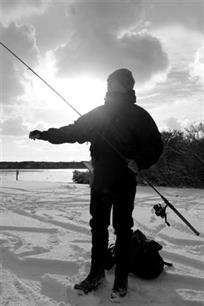 Visblad TV: Vliegvissen op het Oostvoornse Meer met de spinhengel! (video)