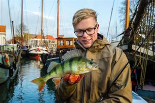 VISblad TV: winterbaars uit de jachthaven 