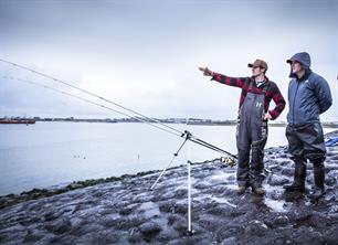 Vissen op bot in de Waddenzee in VIS TV (video)