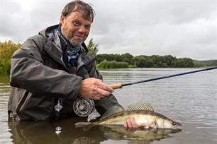 Vliegvissen - snoekbaars aan de vliegenlat