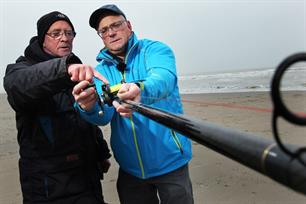 Vraag het aan Ed - strandvissen met een reel (video)