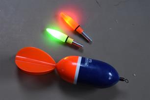 Vuurdoop: Rozemeijer Dart en Pike Floats with Light