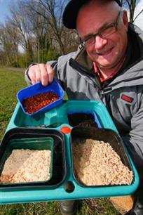 Witvissen - meer over maden en wormen