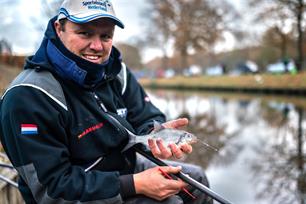 Witvissen: voerstrategie voor wintervoorn