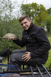 Witvissen: 'witvis-karperen' met de vaste stok